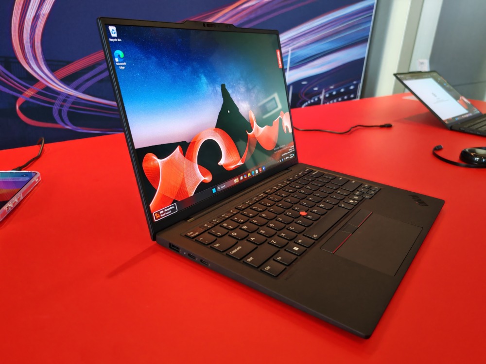 Lenovo Aura Edition laptops - ThinkPad X1 Carbon Gen 13 Aura Edition